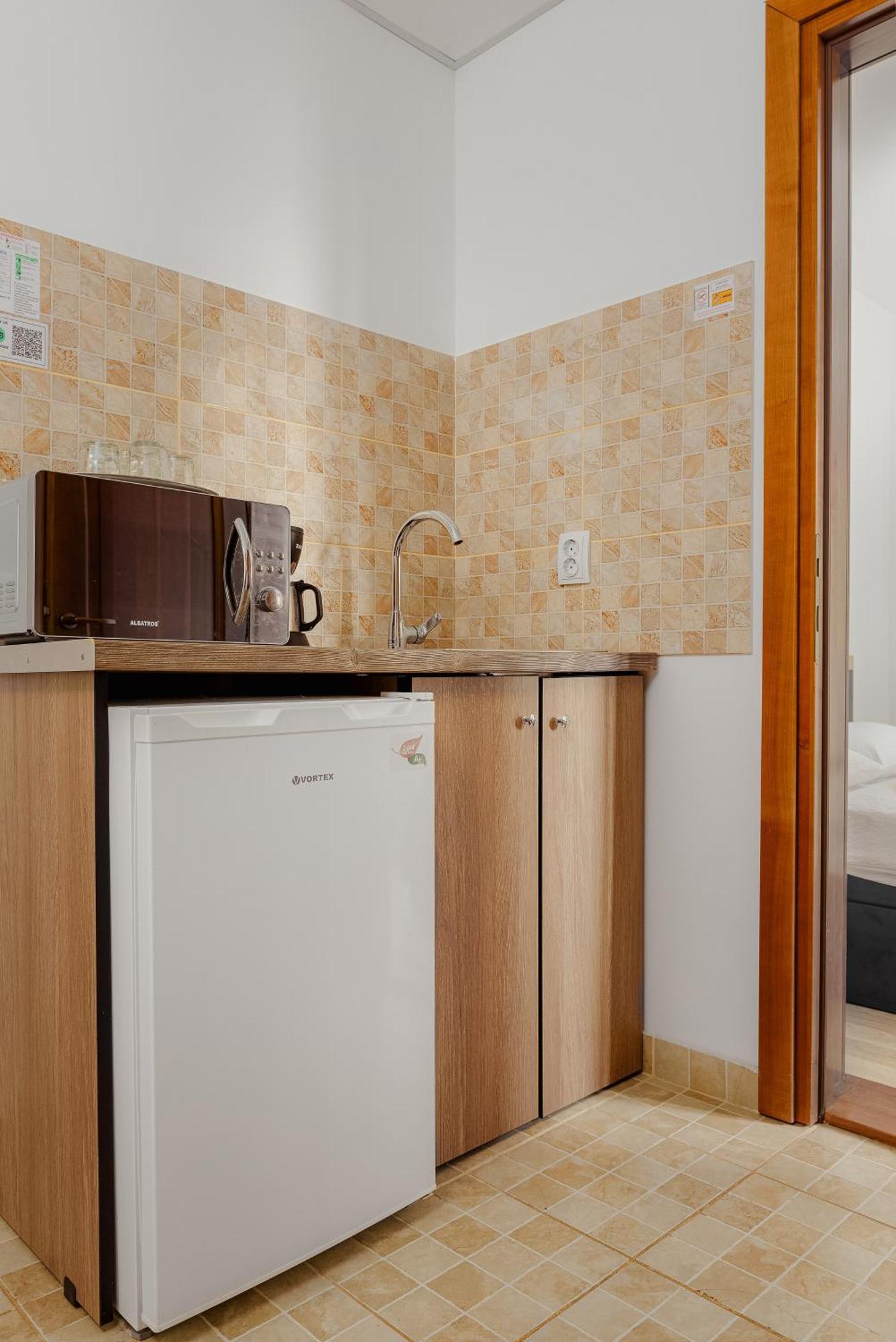 Business Transit To Therme & Bucharest Airport Apartment