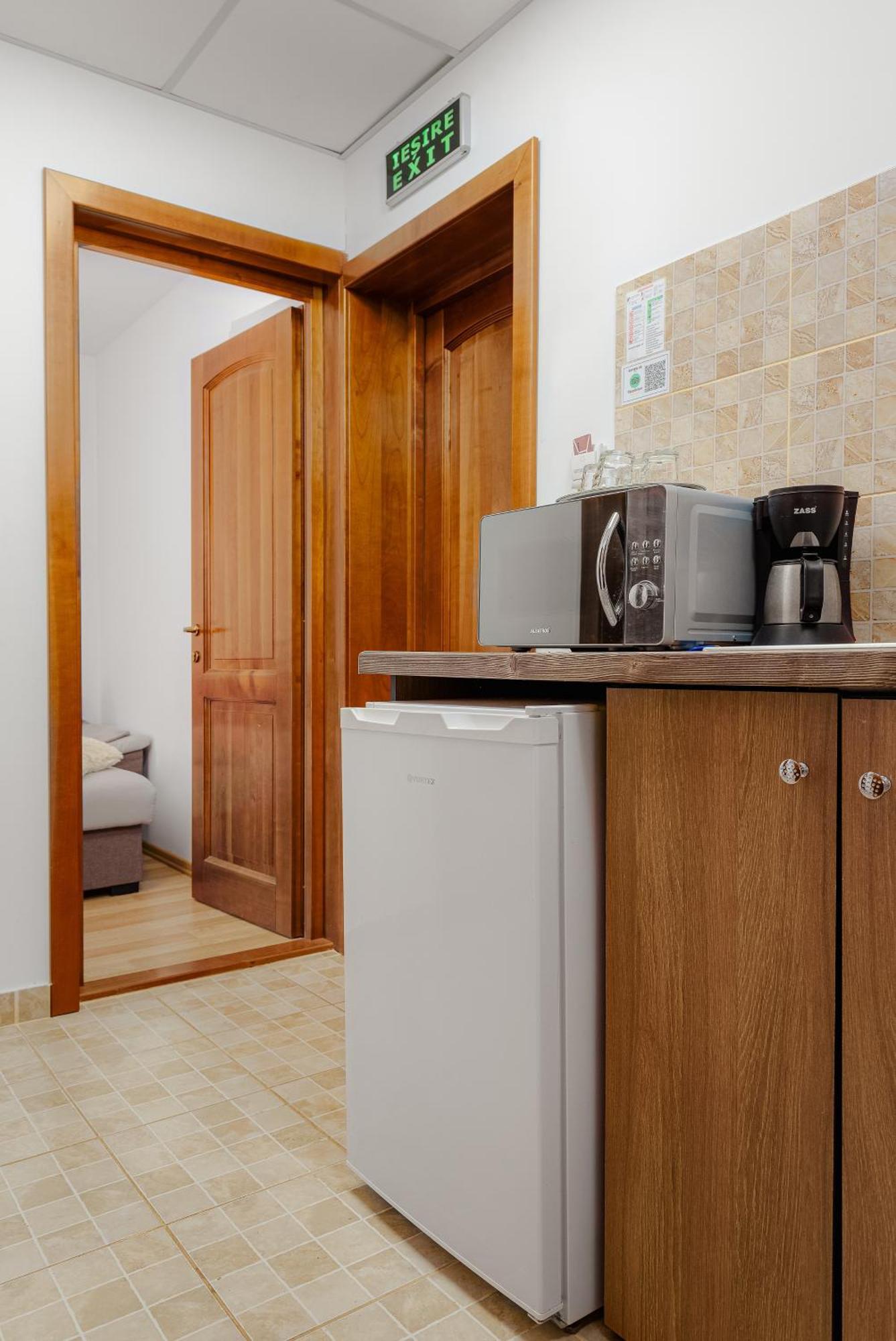 Business Transit Apartment *