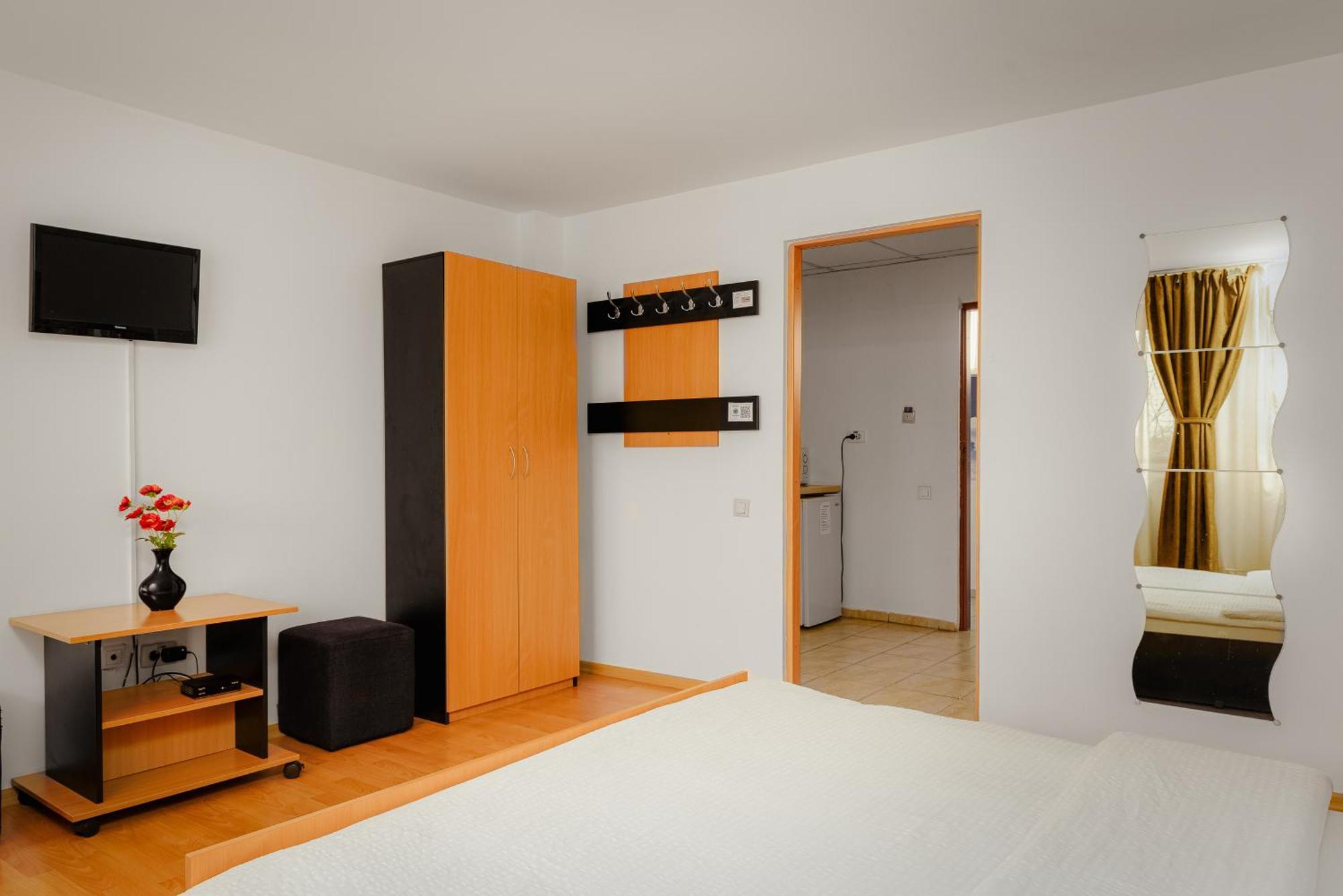 Apartment Business Transit Săftica